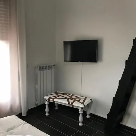 Style Di Elisabetta Notari Roma