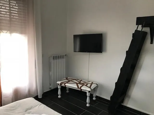 Style Di Elisabetta Notari Roma